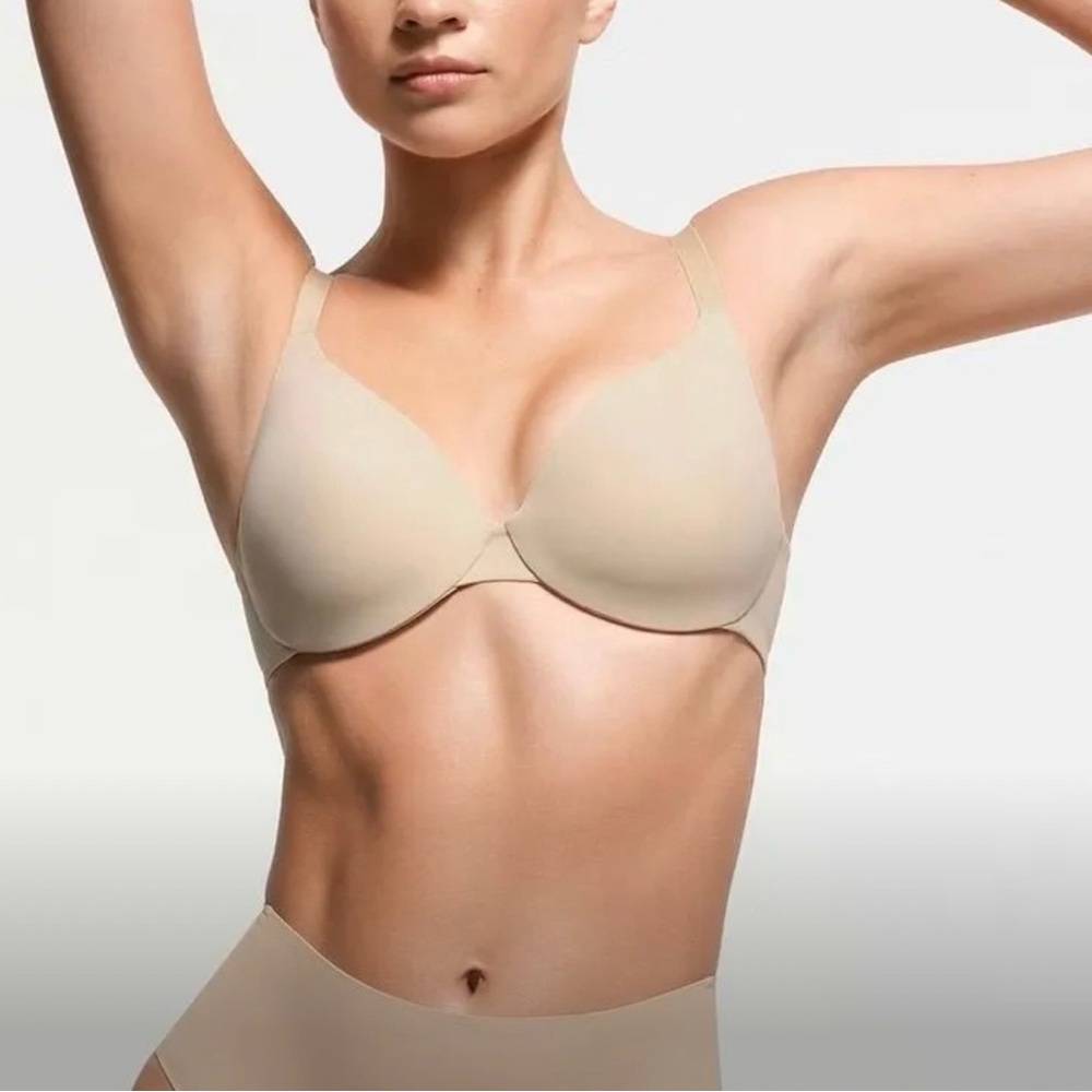 SKIMS Full Coverage Lightly Lined Bra